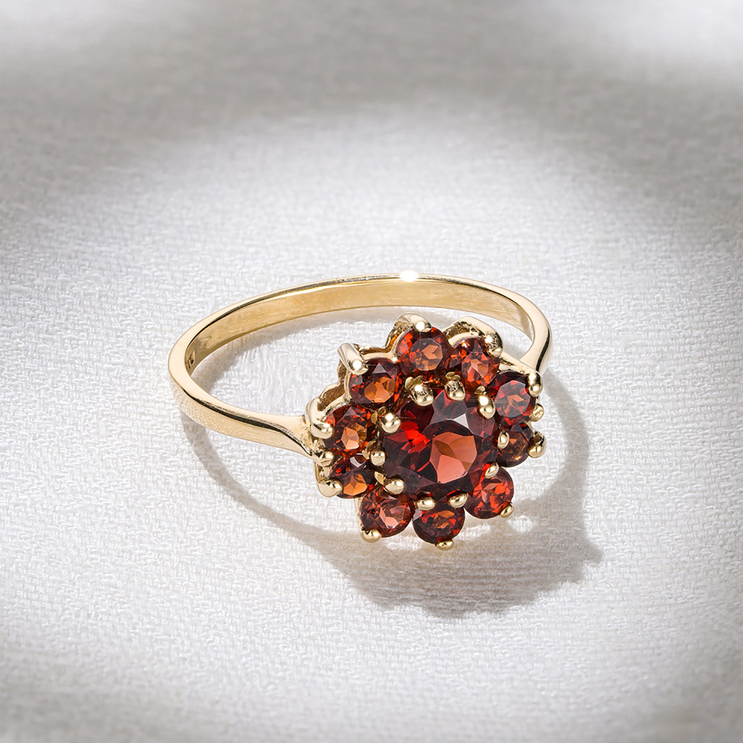 Garnet Ring 9K Yellow Gold